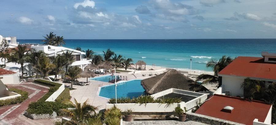 Cenzontle Beach Apartments, Cancun, Mexico