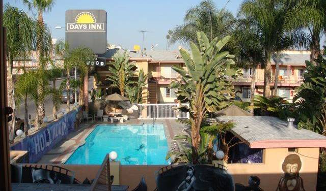 Days Inn Walk Of Fame-Universal Studios - Get cheap hostel rates and check availability in Hollywood 2 photos