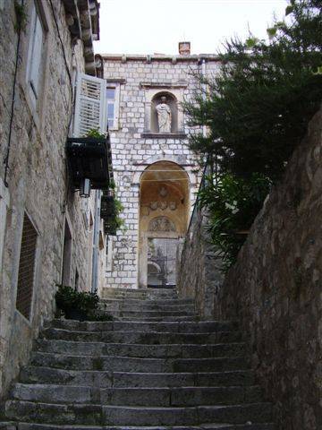 Apartment Tina, Dubrovnik, Croatia, bed & breakfasts and hotels for sharing a room in Dubrovnik