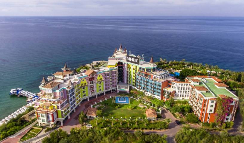 Merit Crystal Cove Hotel Casino and Spa - Procure quartos gratuitos e baixe taxas baixas em Karavas 9 fotos