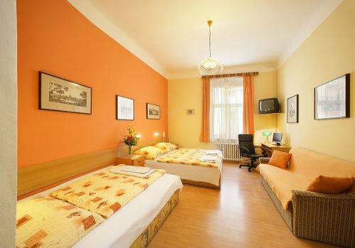 Golden City, Prague, Czech Republic, how to choose a bed & breakfast or hotel in Prague