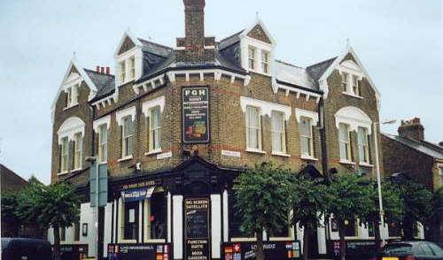 Forest Gate Hotel - Get cheap hostel rates and check availability in City of London, big savings on hostels in destinations worldwide 2 photos