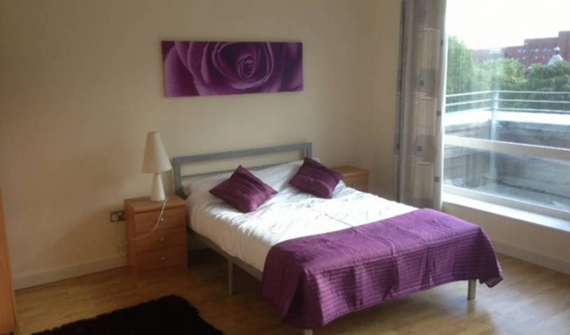 Manchester Apartment - Get cheap hostel rates and check availability in Manchester City Centre 5 photos