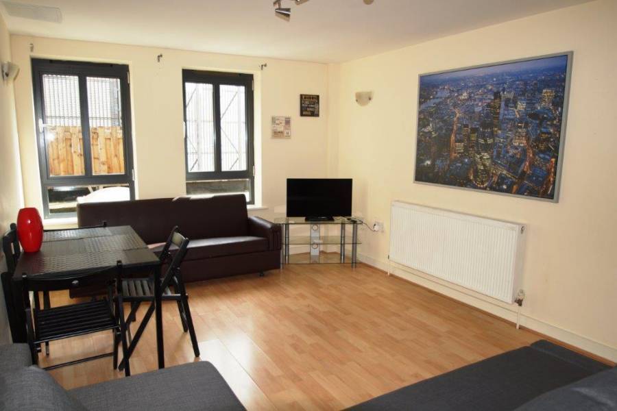 Luxury 2 Bedroom Flat, North London, England, England hostels and hotels