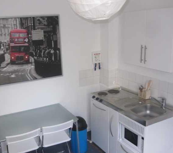 Stay in Chelsea, London, England, affordable backpackers hostels in London