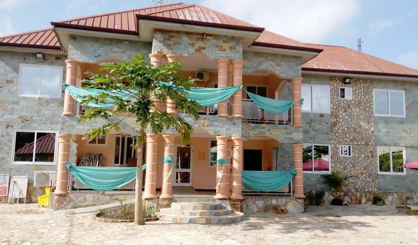 El-King Home Lodge - Search available rooms and beds for hostel and hotel reservations in Aburi, youth hostel 1 photo