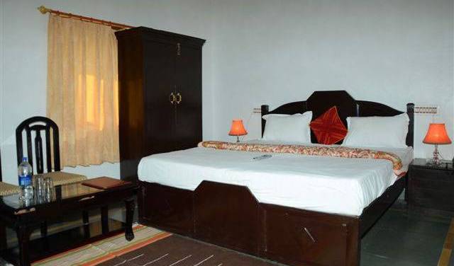 Hotel Kumbhal Palace, bed and breakfast bookings 7 photos