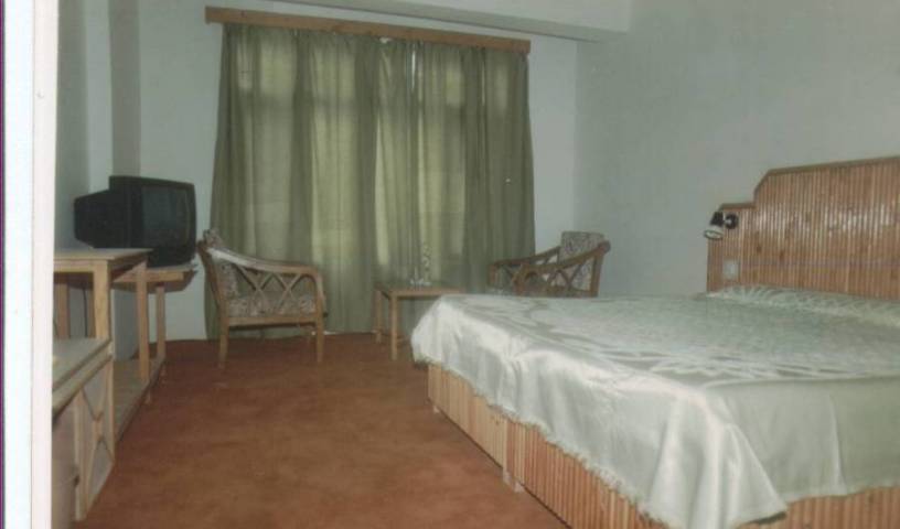 Hotel Satkaar -  Shimla, bed and breakfast bookings 2 photos