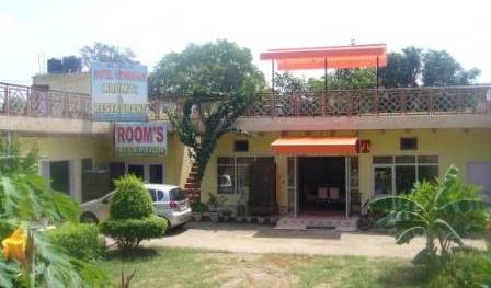 Hotel Vrindavan, bed and breakfast bookings 8 photos
