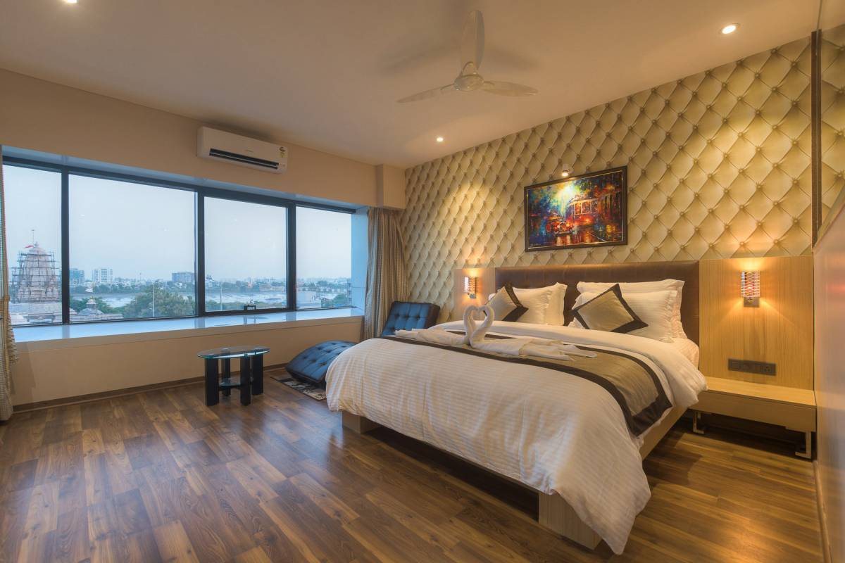 Hotel Sadbhav Villa, Surat, India, India bed and breakfasts and hotels