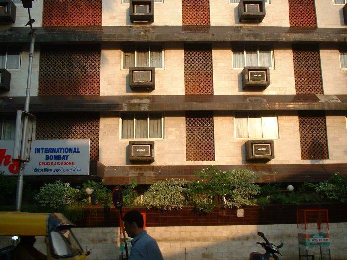 Hotel Singhs International, Mumbai, India, stay in a hostel and meet the real world, not a tourist brochure in Mumbai