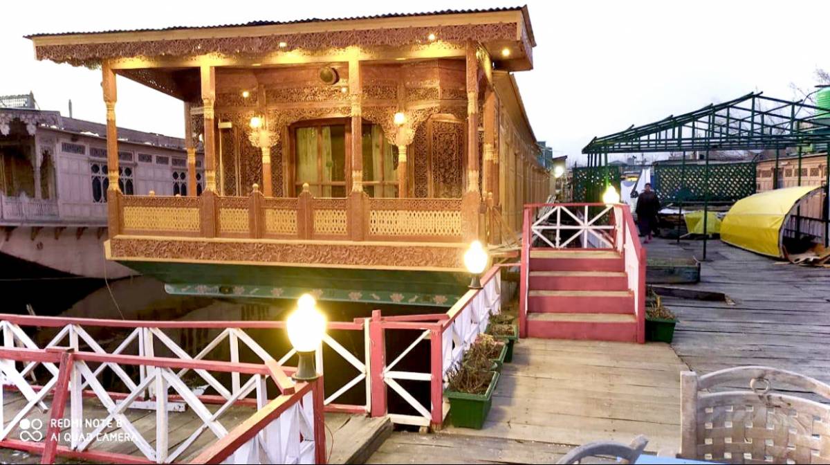 Kolu Houseboats, Srinagar, India, international travel trends in Srinagar
