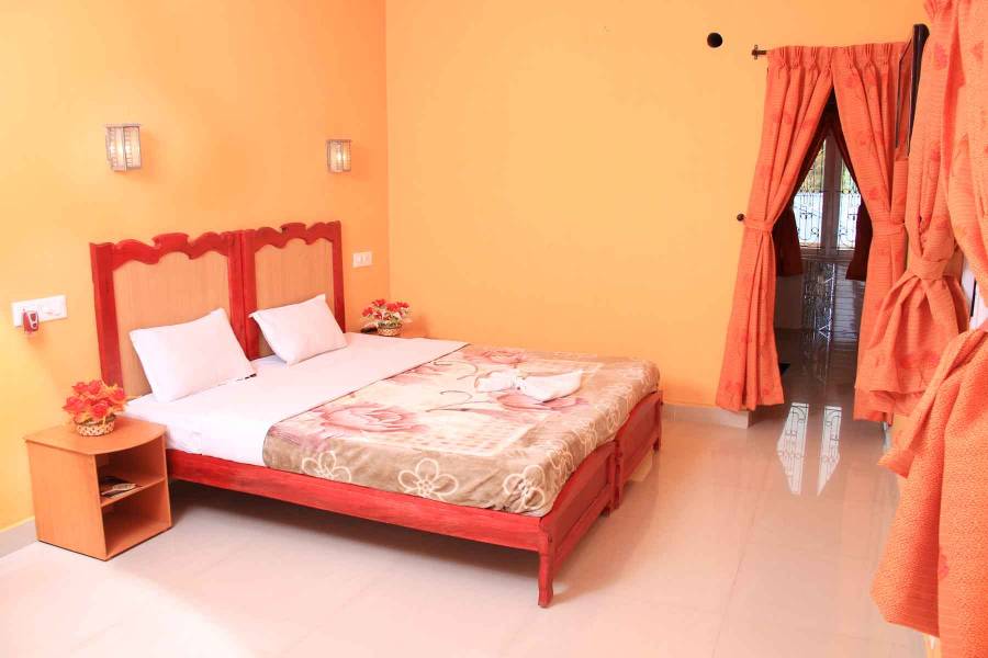 Colors Inn Hotel, Kumily, India, hotels, backpacking, budget accommodation, cheap lodgings, bookings in Kumily