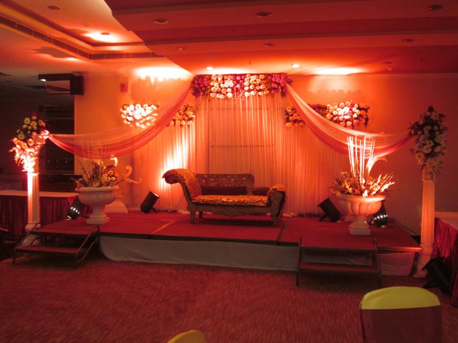 Saffron Kiran Hotel, Faridabad, India, preferred site for booking holidays in Faridabad