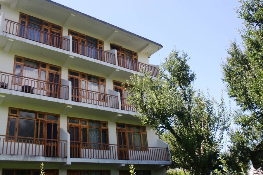 Sarthak Guest House, Manali, India, India bed and breakfasts and hotels