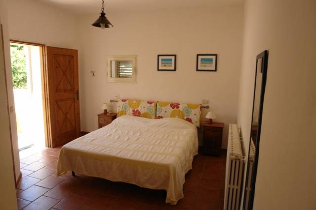 Aldo Bed and Breakfast, Arzachena, Italy, compare with famous sites for bed & breakfast bookings in Arzachena