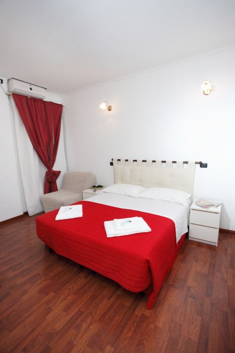 Casa Veneto, Rome, Italy, youth hostels with ocean view rooms in Rome