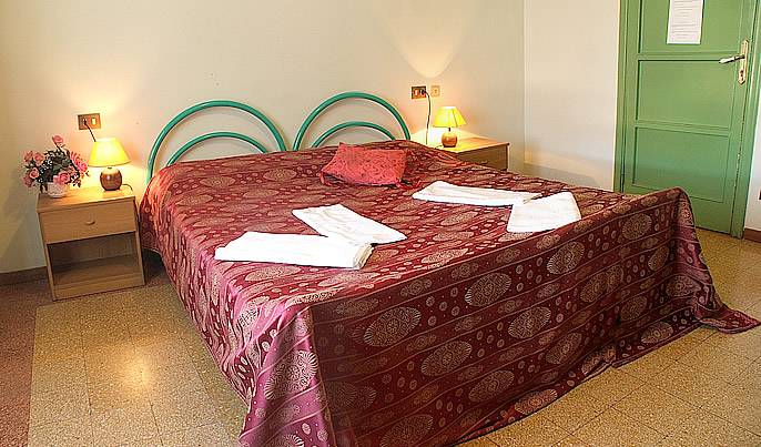 Aline Hotel - Search available rooms and beds for hostel and hotel reservations in Florence, backpacker hostel 7 photos