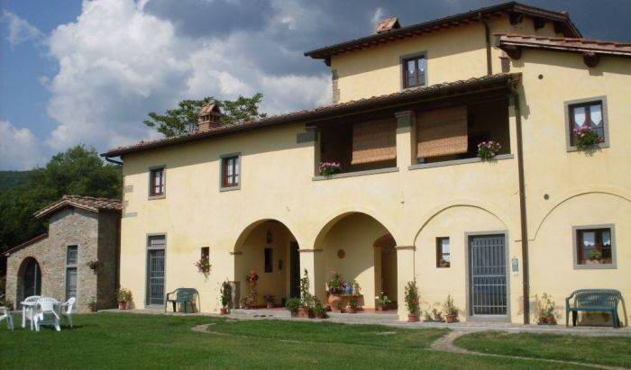 Agriturismo Casa Ronta - Search for free rooms and guaranteed low rates in Loro Ciuffenna, Arezzo, Italy hostels and hotels 23 photos
