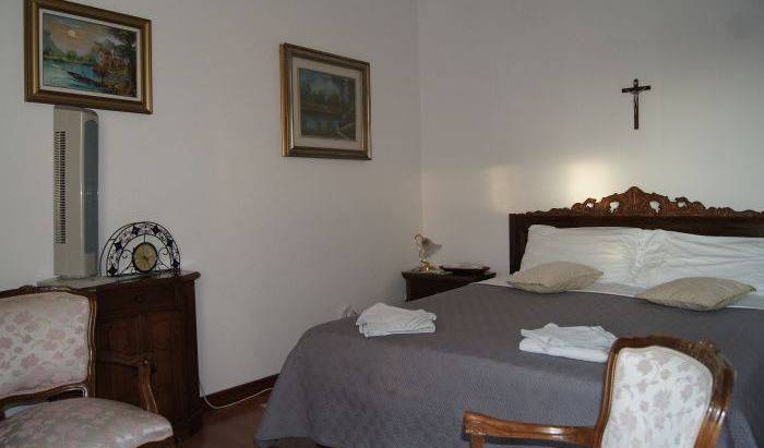 BB Maddalena di San Zeno - Search for free rooms and guaranteed low rates in Verona 23 photos