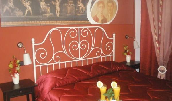 Dolcevita Pompei B and B, book bed & breakfasts and hotels now with IWBmob in Pompei, Italy 11 photos