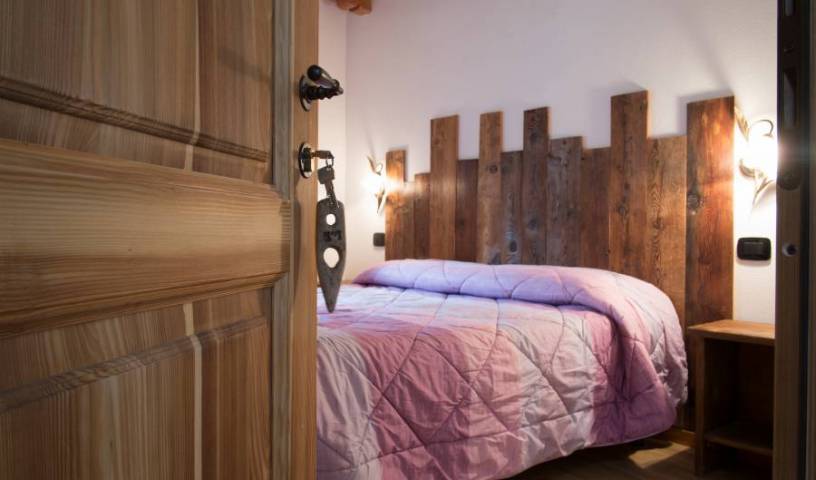 Granparadisovacanze Le Vieux Noyer - Search available rooms and beds for hostel and hotel reservations in Aosta 12 photos