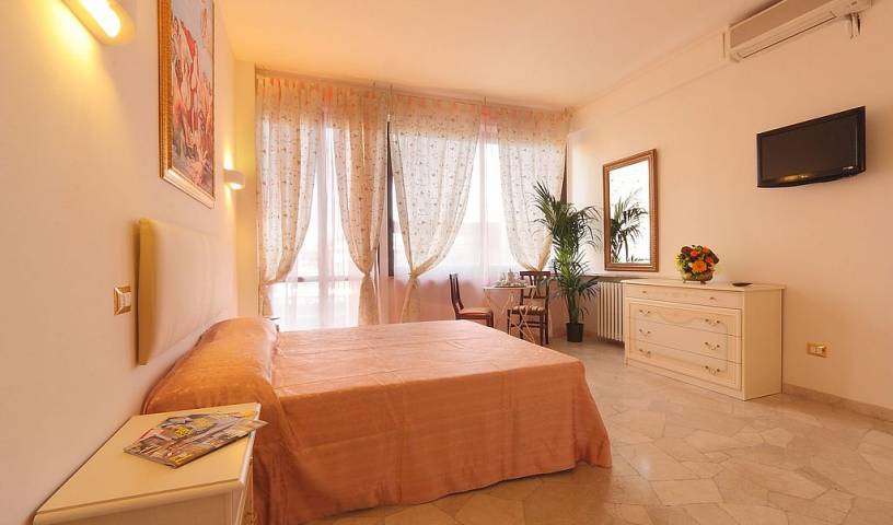 Monna Clara, instant online reservations in Prato, Italy 7 photos