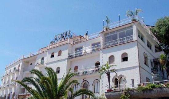 President Hotel Splendid - Search for free rooms and guaranteed low rates in Taormina 8 photos