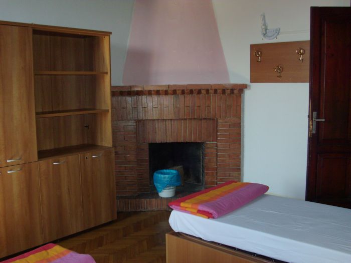 Emerald Palace Hostel, Florence, Italy, find the best hostel prices in Florence