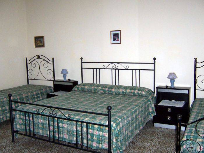 Etna Bed and Breakfast, Catania, Italy, we guarantee the lowest price for your hostel in Catania