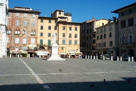 Residenza Centro Storico, Lucca, Italy, highly recommended travel booking site in Lucca