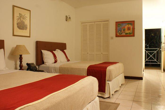 Altamont Court, Kingston, Jamaica, Jamaica hostels and hotels