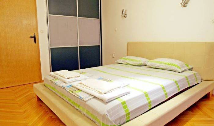 Lsa Bunjakovec - Search available rooms and beds for hostel and hotel reservations in Karpos Dva 3 photos