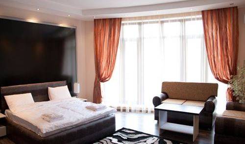 Imperial Hotel - Поиск доступных номеров и кроватей для общежития и бронирование гостиниц в Centru 19 фотографии