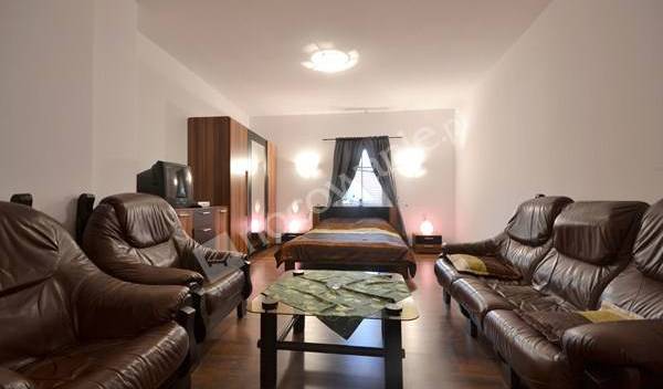 Calvi - Vyhľadajte voľné izby a garantované nízke ceny v Jawor, ubytovňa pre mládež 14 fotografie
