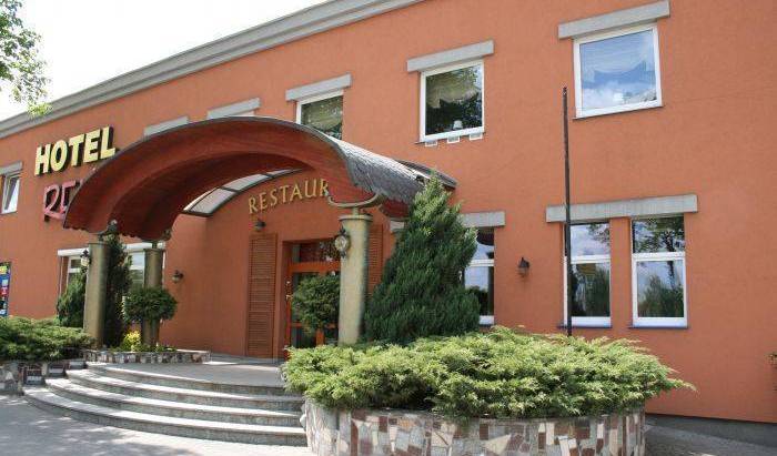 Zajazd Ren - Search available rooms and beds for hostel and hotel reservations in Starogard Gdanski 10 photos