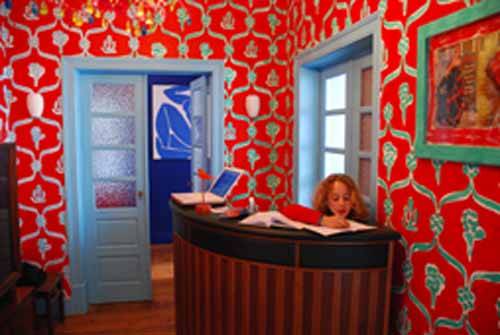 Artbeat Rooms, Lisbon, Portugal, how to spend a holiday vacation in a bed & breakfast in Lisbon