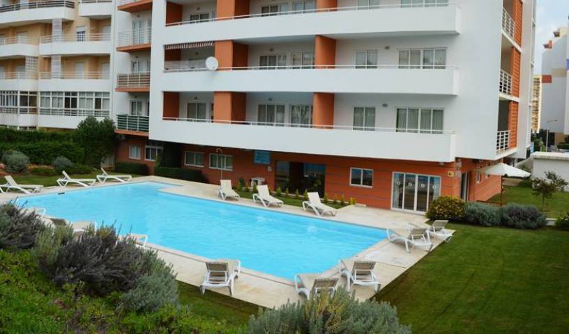 Flamingo Residence - Search available rooms and beds for hostel and hotel reservations in Portimao 26 photos