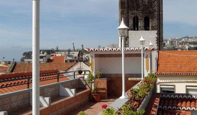 Hotel Apartamento da Se, hostels in locations with the best weather in Arco da Calheta, Portugal 15 photos