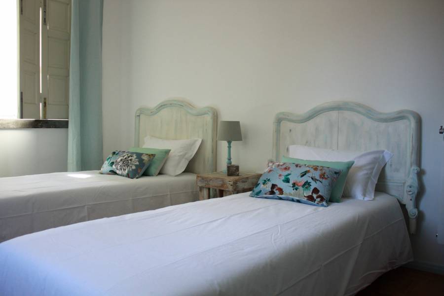 Lanui Guest House, Sintra, Portugal, where to stay and live in a city in Sintra