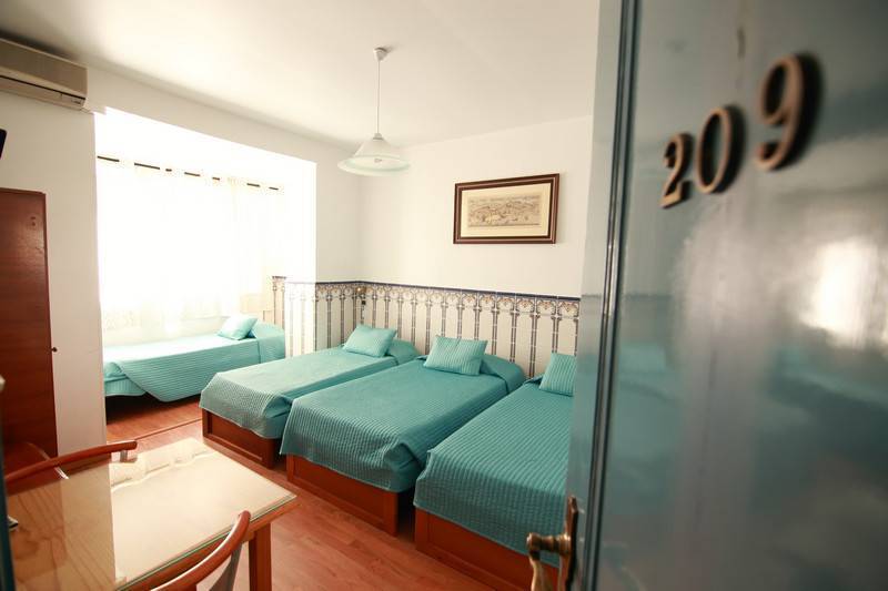 Residencial Joao XXI, Lisbon, Portugal, bed & breakfasts with rooftop bars and dining in Lisbon