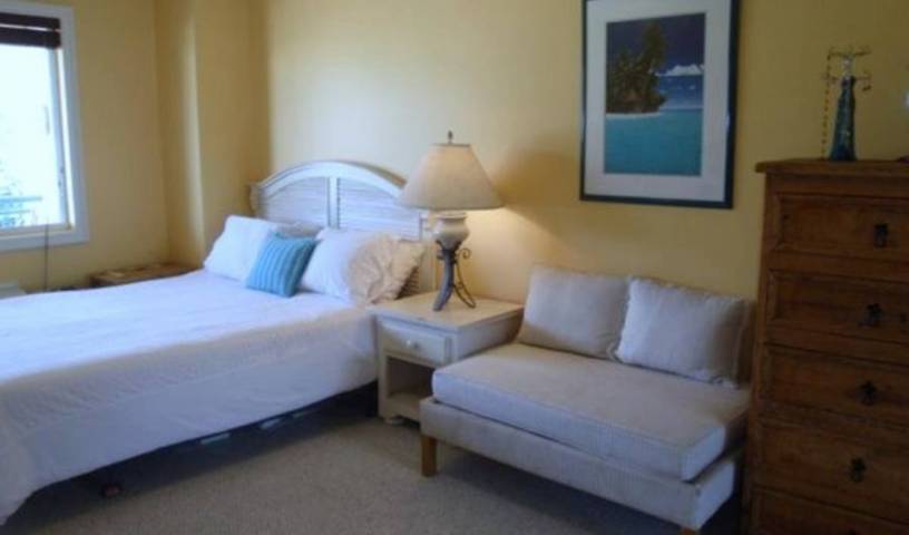 Criss Cross Visitor's Accommodation - Search for free rooms and guaranteed low rates in San Juan 15 photos