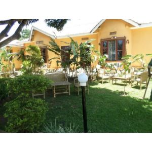 Gorilla African Guest House, Entebbe, Uganda, book tropical vacations and bed & breakfasts in Entebbe