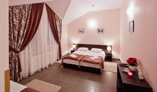 Sleep Hotel - Søg efter ledige værelser og garanteret lave priser i Dublyany, ungdoms herberge 1 Foto