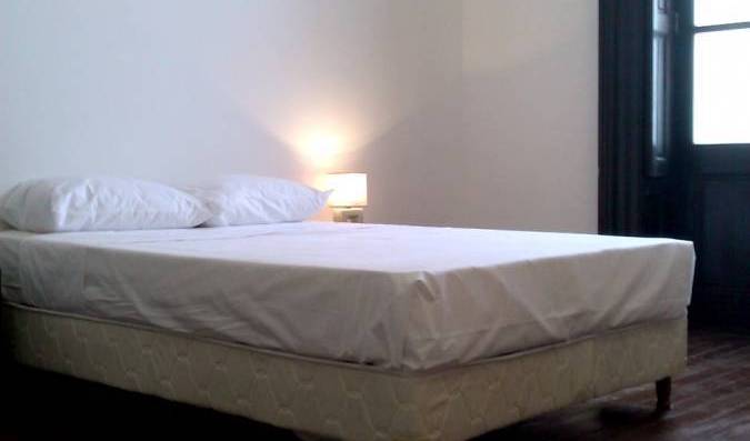 Montevideo Chic Hostel - Search for free rooms and guaranteed low rates in Montevideo 13 photos
